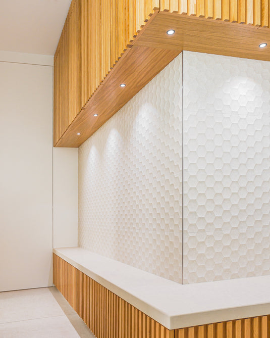 Flurmöbel Garderobe in Eiche mit LED Beleuchtung
