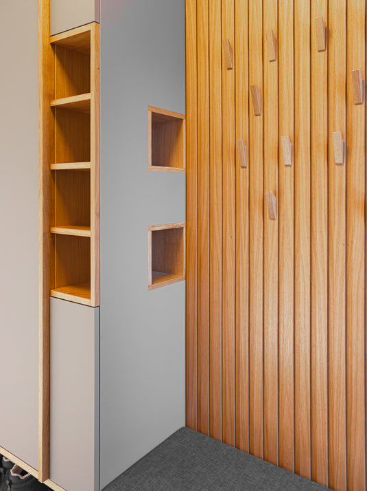 Flurmöbel: Garderobe und Schuhschrank