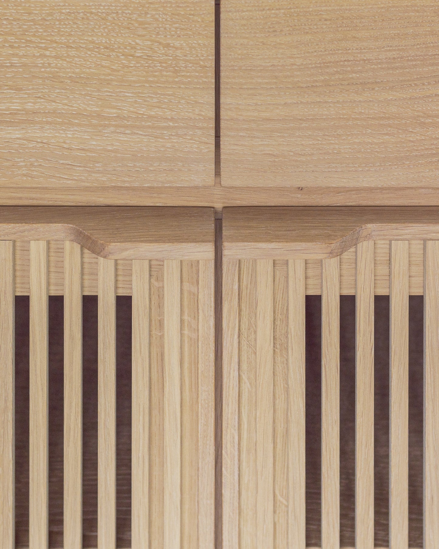 Schallplattenschrank im Japandi-Stil